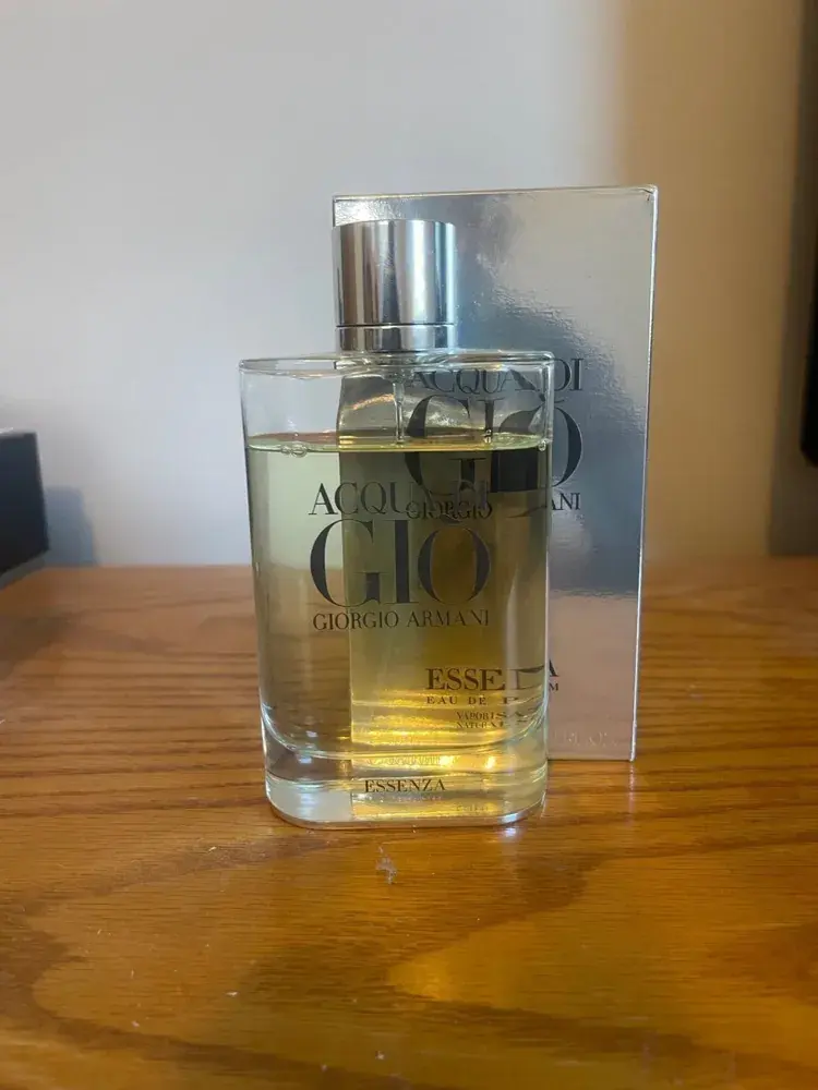 Giorgio Armani Acqua di Gio Essenza Eau de Parfum